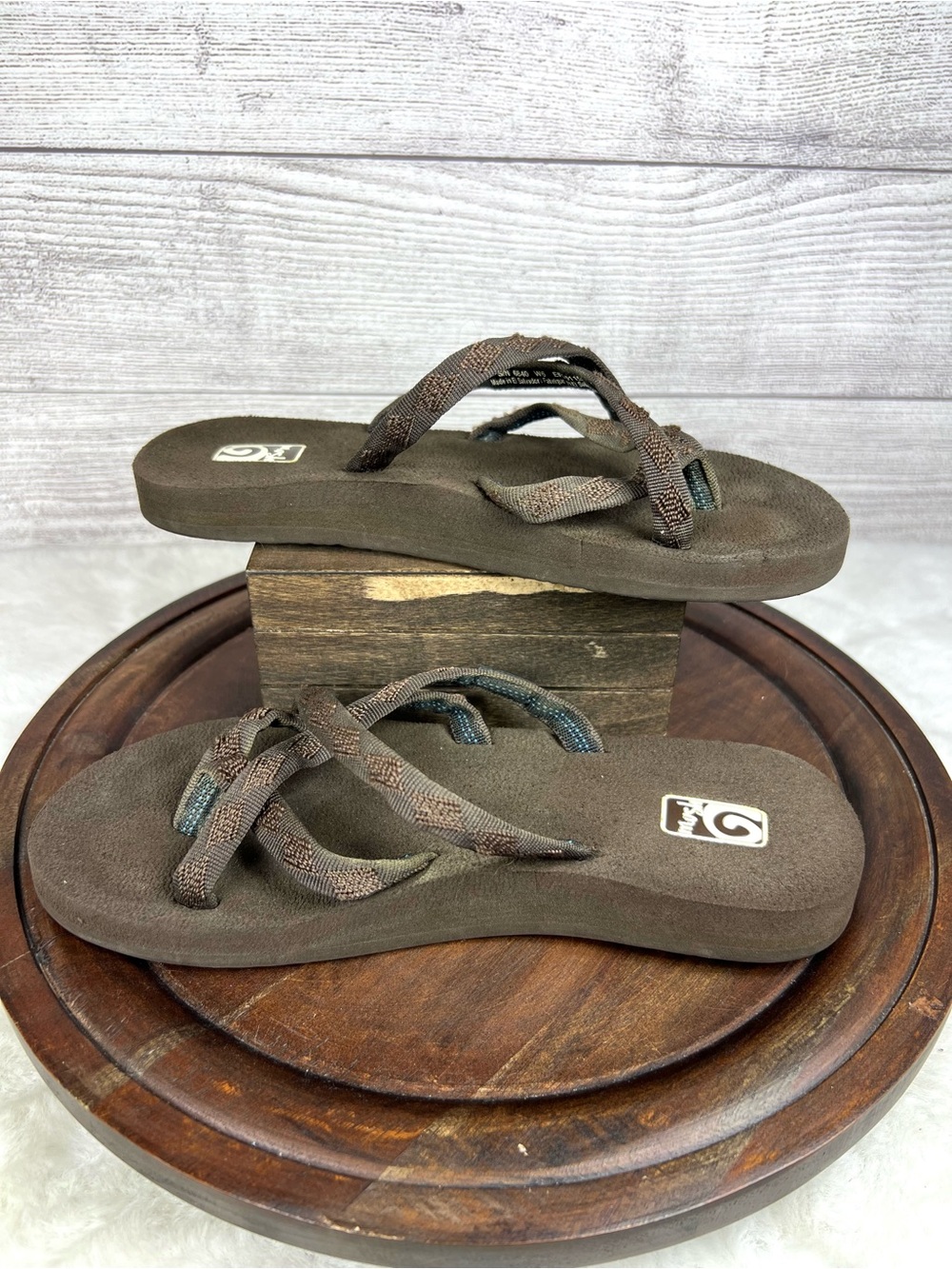 Teva Women’s Brown Mush Thong Flip Flop Sandals Shoes Size 6 Outdoor Boho Beach - Picture 9 of 11
